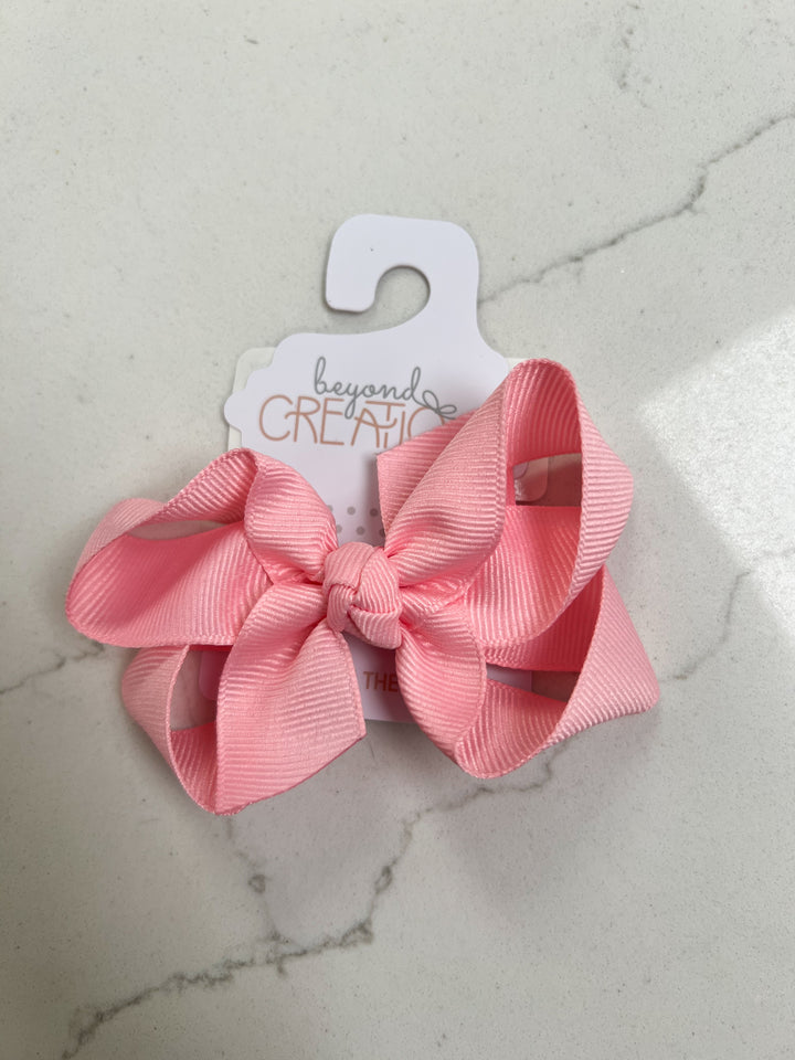 Medium Traditional Alligator Clip Bow