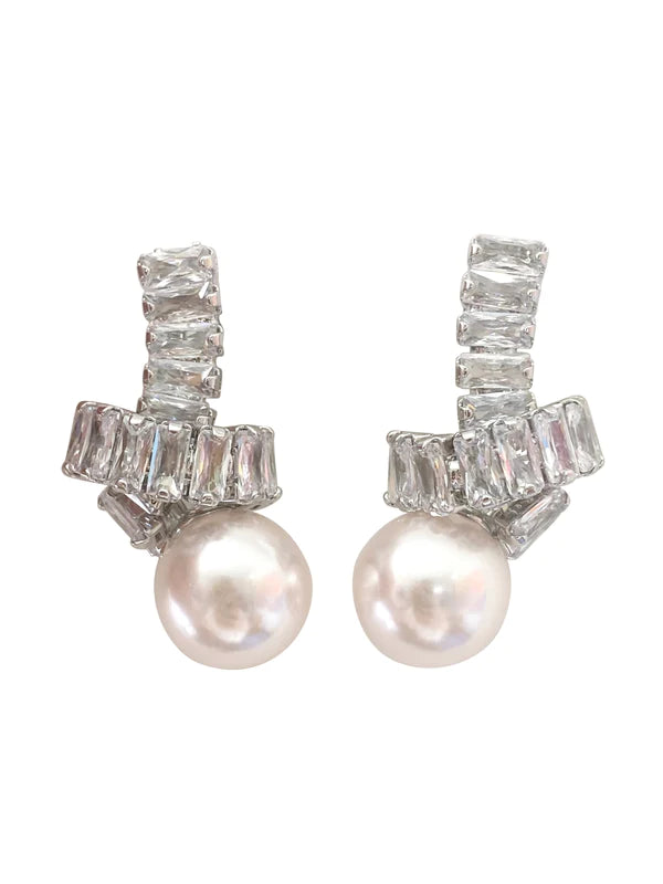Pearl Twist Earring