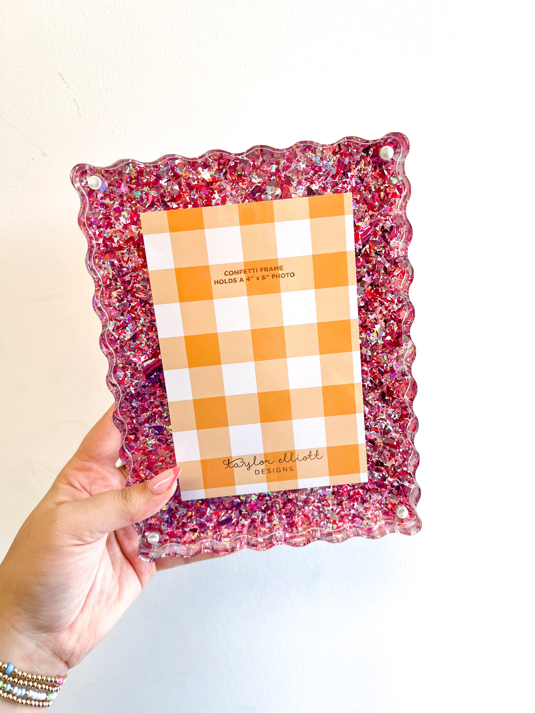 Ruffle Confetti Frame